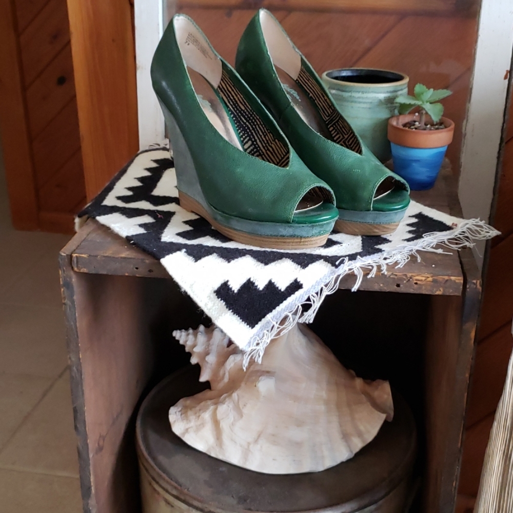 Seychelles Two-Tone Leather Platform Wedge